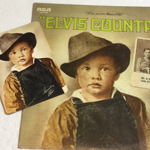 2 Elvis albums , I’m 10,000 yrs old and flaming star - Picture 2 of 5
